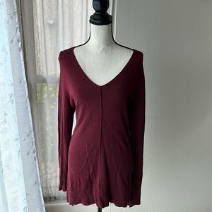 Old Navy long sleeve roll detail knit sweater split hem tunic in Burgundy size L